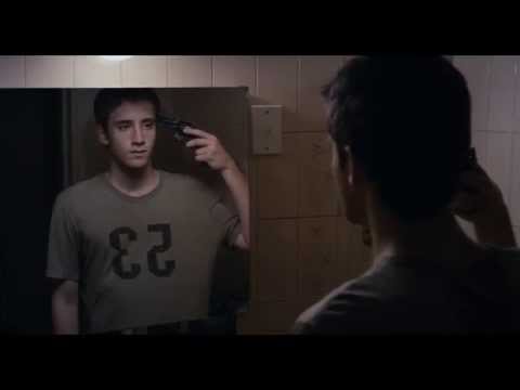 Thumbnail of the video: Dos disparos, de Martín Rejtman (Trailer)