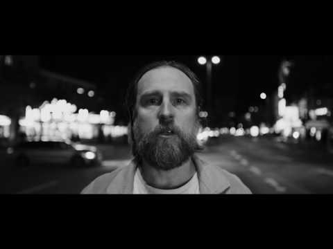 Liedfett - schlaflied (Victor Flowers RMX) (Offizielles Video)