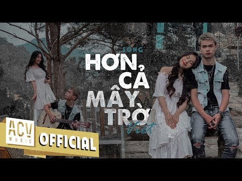 Thể hiện bởi Việt