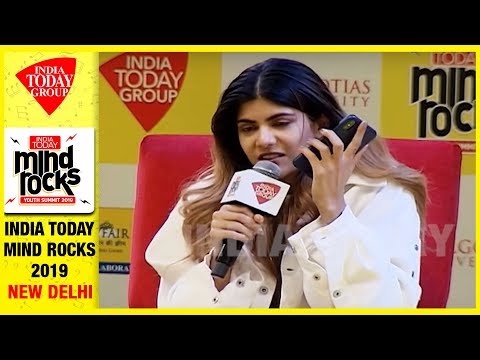 download lagu mp3 mp4 Ananya Birla Father, download lagu Ananya Birla Father gratis, unduh video klip Ananya Birla Father