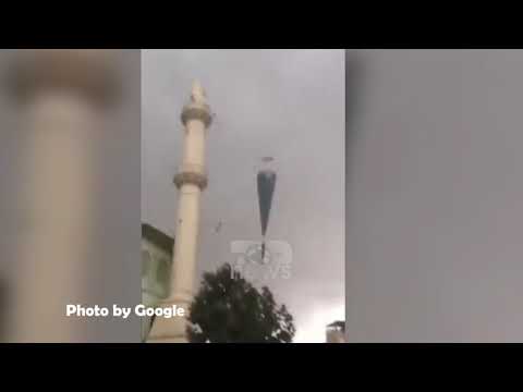 Top News  -  ‘Çmendet’ moti në Turqi e Greqi / Minarja e xhamisë, shembet nga era, Athina pa drita