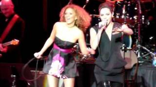 Katharine McPhee singing &quot;I Know&quot; by Dionne Farris