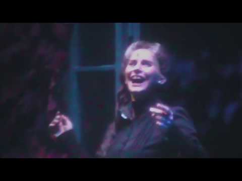 Ich hör dich singen / Ich war ihr nah - Rebecca - Pia Douwes (German/English CC)