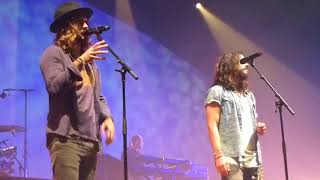 Fréro Delavega - Un petit peu de toi - Lille (03/04/2017)