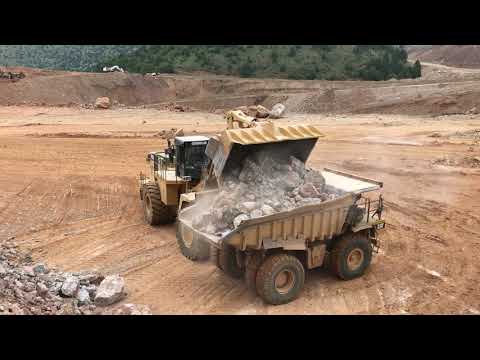 Caterpillar 992G Wheel Loader Loading Caterpillar 773/777 Dumpers - Sotiriadis/Labrianidis Mining