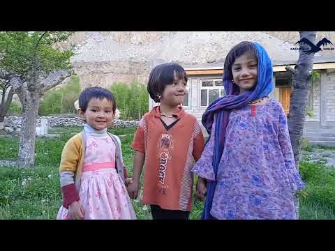 Asmara, Mayra, and Warisha are playing with flowers 🌹|| Kids' fun time || Karakoram Eagles ||