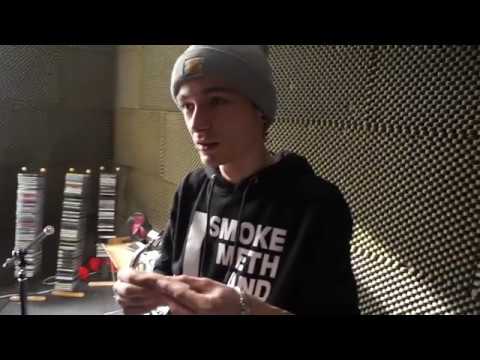 ATTIC. STUDIO VLOG 2 // BASS & GUITAR