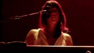 [blonde redhead] Publisher