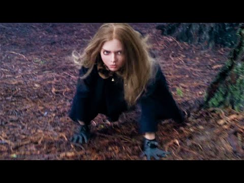 afbeelding How M3GAN Actor Amie Donald Did Her Own Creepy Stunts