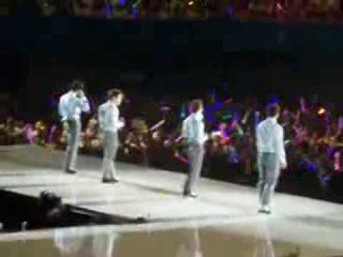 2AM @ KCON 2013 + M! Countdown What's Up LA PT13