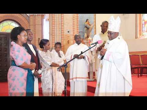 Okubatiza omumbejja Mpologoma.