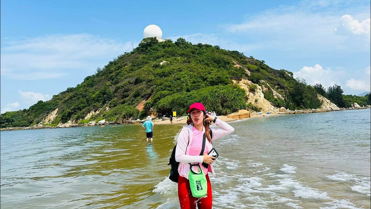 Watching Hong Kong’s rare pink dolphins at Sha Chau & Lung Kwu Chau Marine Park