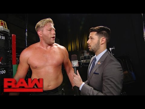 Raw Superstar Signs With Smackdown