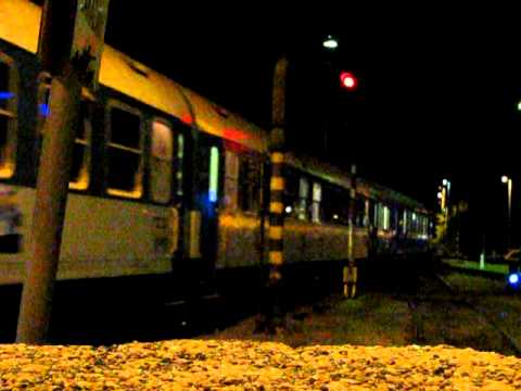 ČD 162 040 - 0 [R 440 Excelsior] departing from Žilina with 40 minutes delay