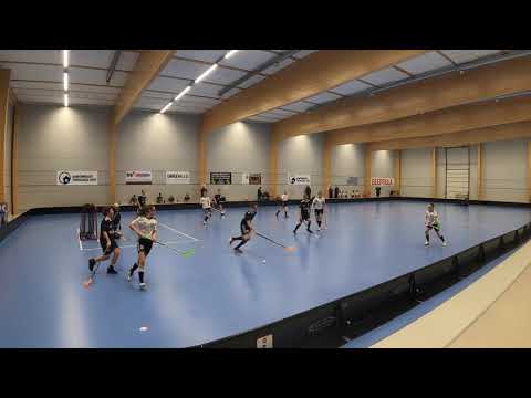 13.1.2020 FC Tuusula B-tytöt - FC Tuusula C2-pojat - erä 2/3 Tuusulan salibandyhalli