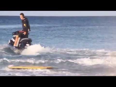 Mitch Rawlins i surf because