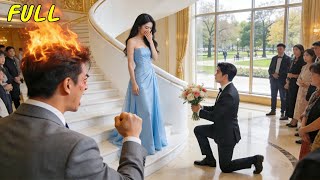 Na drie jaar huwelijk wijst de CEO haar af... totdat een rivale hem in het openbaar ten huwelijk vraagt ​​en hij door jaloezie gek wordt.