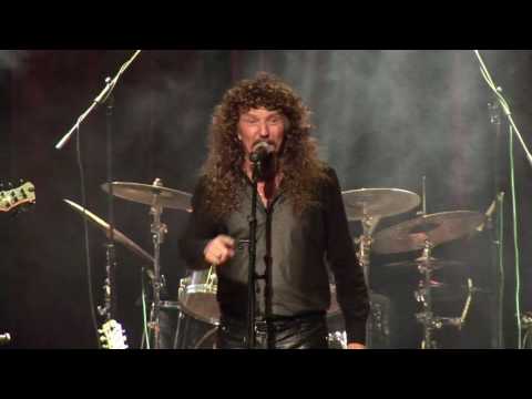 Living With The Past performs Jethro Tull's 