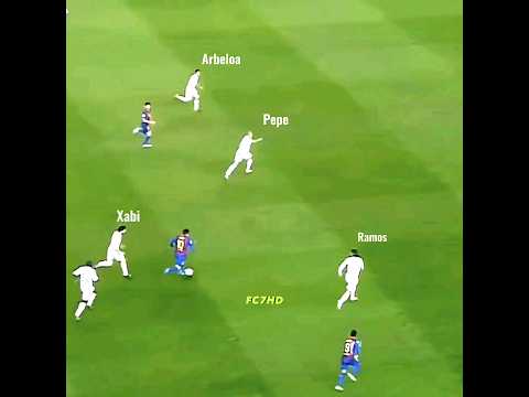 Messi Destroying Real Madrid Defence😳 #shorts #lionelmessi #footballshorts