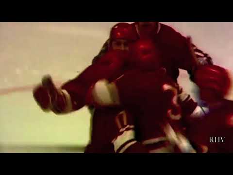 Valeri Kharlamov Валерий Харламов - Great goal on knee vs sweden (WC 1970)