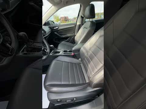 фото volkswagen jetta vii 0