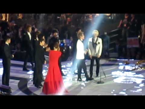 111129 Super Junior accepting award for Album Of The Year (MAMA 2011)