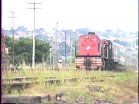 Trem de passageiros Fepasa PP1 U20 Bauru 91