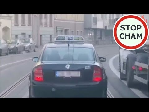 Taksówkarz blokował przejazd karetce 