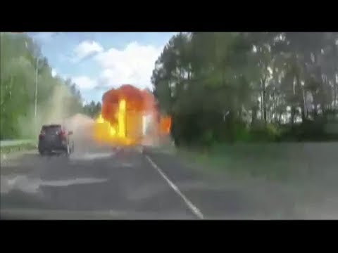 Car Crash Compilation 2017 11 20 #205 Car Crashes very shock dash camera 2017 NEW HD