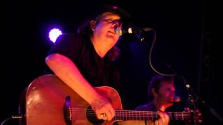 Drivin&#39; N&#39; Cryin&#39; - With The People