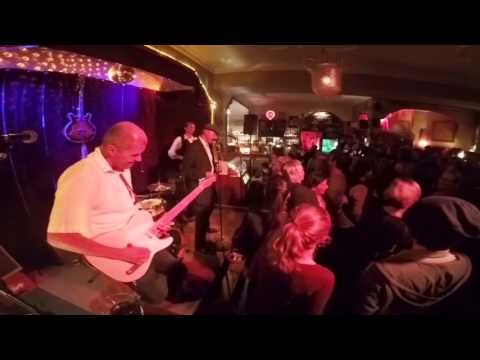 Tried to call you Rollercoaster Live im Brohmers Halle