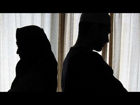 Nëse nëna e ka gabim dhe gruaja ka të drejtë, çfarë duhet të bëjë djali? - Dr. Imam Ahmed Kalaja