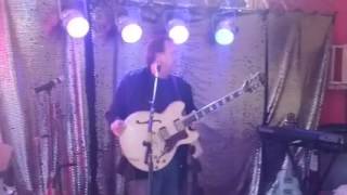 Jeff Kyria interprète BBKing the blues come over me