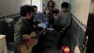 Carlos Cros & Cuatrocientos Golpes - Relato de un náufrago‪ | Water Tape (HD)‬