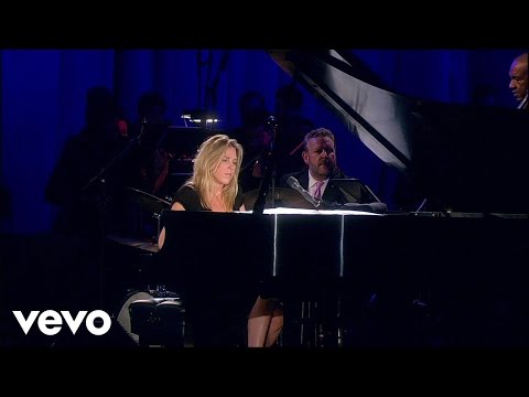 Diana Krall - Walk On By (Live) online metal music video by DIANA KRALL