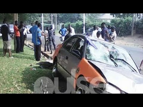 Armed R0bbers a.ttack and snatch taxi from driver in .............