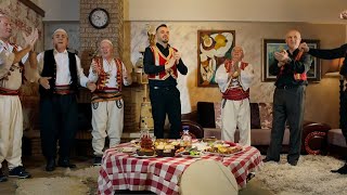 Vani Gjuzi - Jalla U Rrënofsh Oj Mëhalle Re