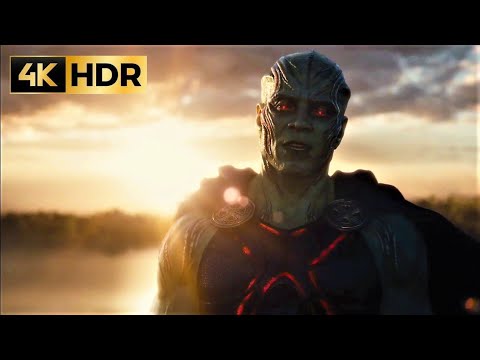 Batman meets Martian manhunter | Martian Manhunter joins the Justice League