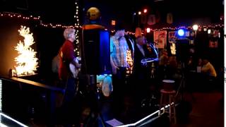 40 Dollar Fine plays The Derailers&#39; &quot;Right Place&quot;