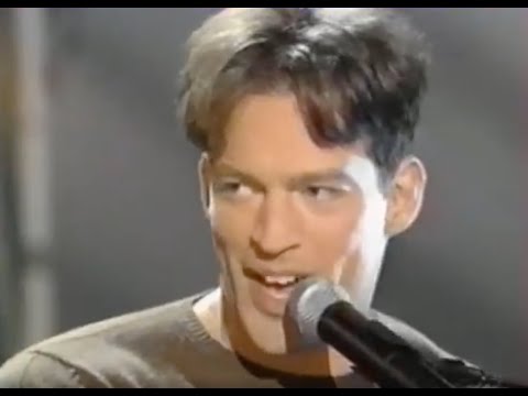 Harry Connick Jr. flip the beat by adding a 5/4 measure !