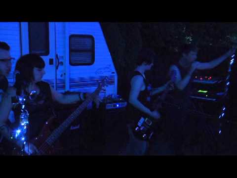 Die Robot - Talk Trash Live Outside