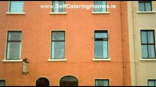 preview picture of video 'Montgomery Terrace Self Catering Moville Donegal Ireland'