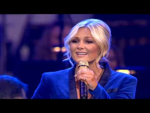 Helene Fischer - Es ist ein Ros' entsprungen (Live aus der Hofburg Wien 2015)
