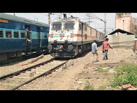 (22706) Humsafar Express (Jammu Tawi - Tirupati) With (LGD) WAP7 Locomotive.!! Video