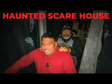 Samoans go to a Haunted House in Wellington, New Zealand...