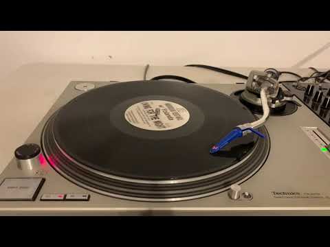 Underground Resistance - w/ Yolanda - Living For The Night