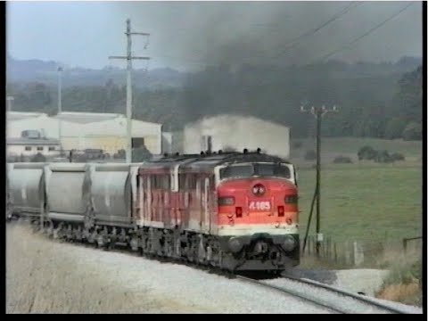 Australian diesel locomotives, including 44 class Alco streamliners - Southern Highlands - Sept 1993