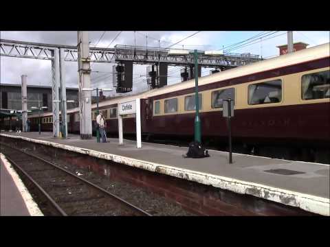 47501 & 47828 top and tail a train through Carlisle station