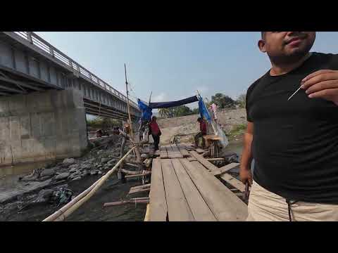 Puente y entrada a El Jicaro, El Progreso - Guatemala
