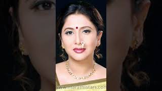 Download lagu तुला मी सहज पाहिले गेले हरवूनी #niveditasaraf #nitishbharadwaj #youtubeshort #oldmovies #ytshorts mp3